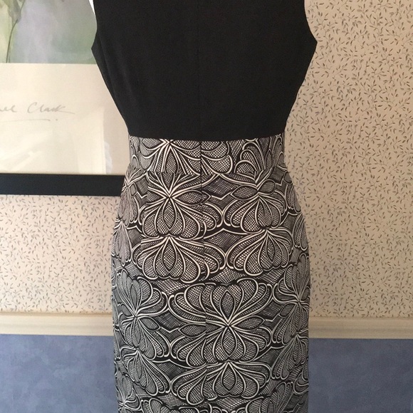 Ladies Sleeveless Dress - Picture 6 of 8